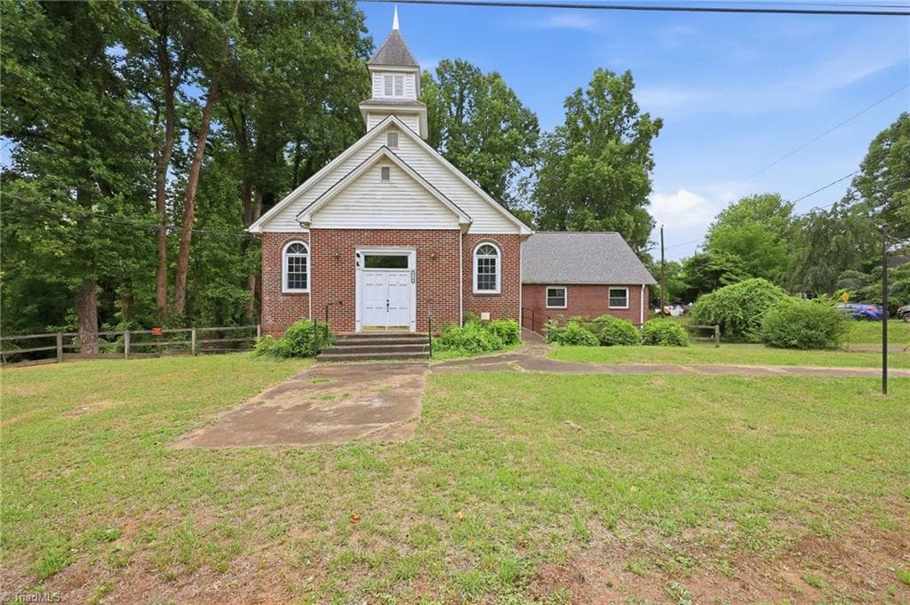 Remarks at 210 Oak Grove Road, Elkin NC 28621, photo 2 of 46
