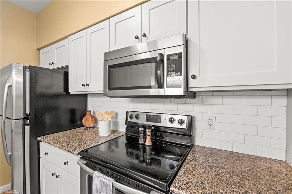 Stick/Site Built at 310 Meadows Circle, Winston-Salem NC 27104, Winston-Salem, photo 12 of 31