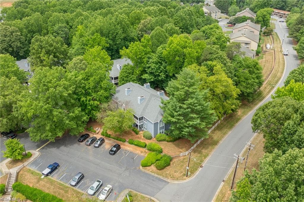 Stick/Site Built at 310 Meadows Circle, Winston-Salem NC 27104, Winston-Salem, photo 28 of 31