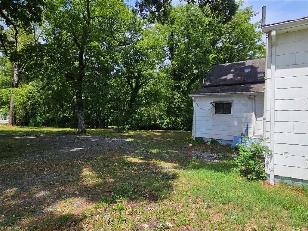 Stick/Site Built at 223 Lawsonville Avenue, Reidsville NC 27320, photo 13 of 15