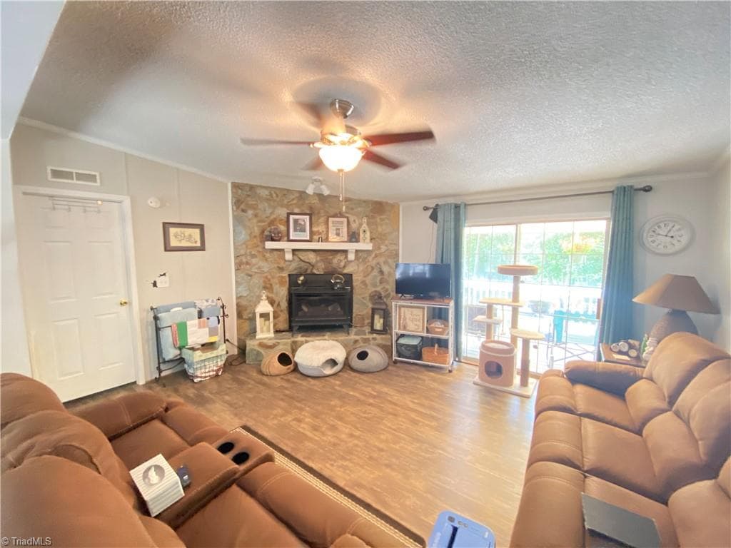 Manufactured Home at 1188 Kallam Road, Sandy Ridge NC 27046, photo 2 of 31