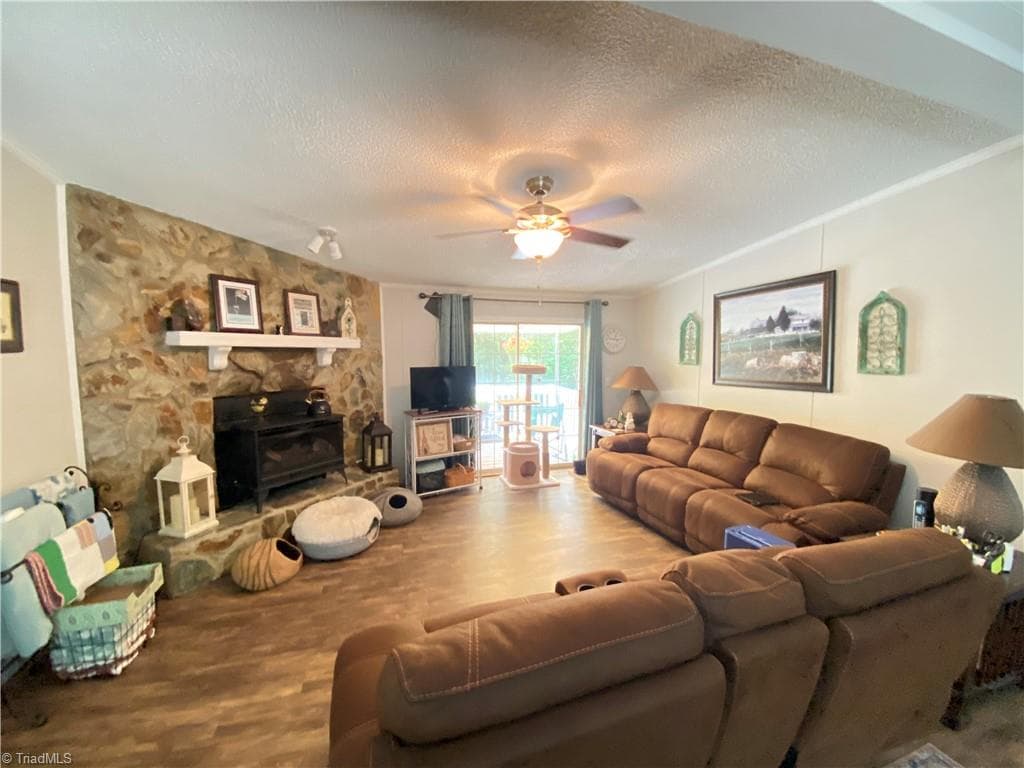 Manufactured Home at 1188 Kallam Road, Sandy Ridge NC 27046, photo 3 of 31