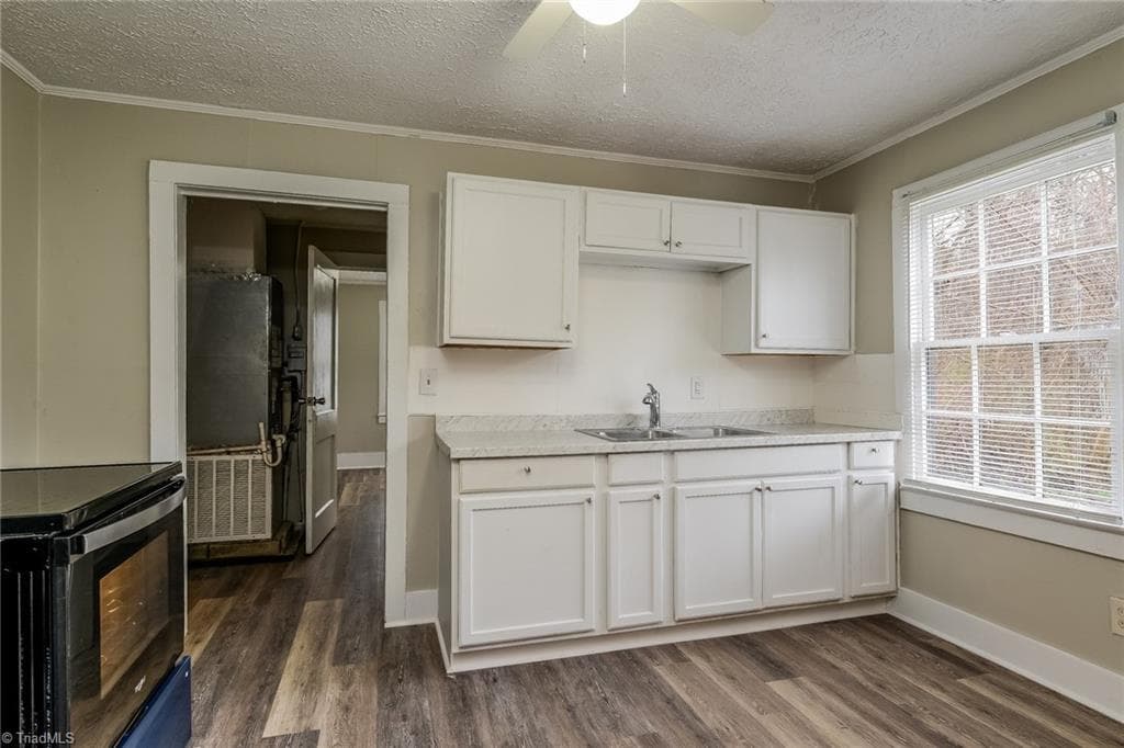 Stick/Site Built at 351 S Scientific Street, High Point NC 27260, photo 7 of 16