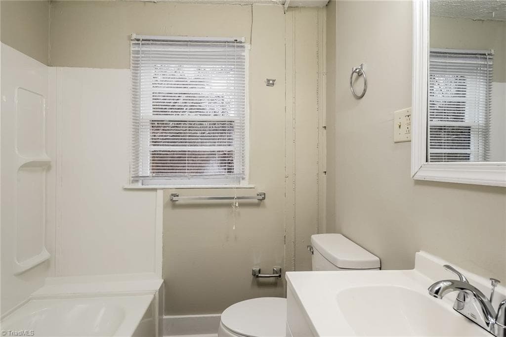 Stick/Site Built at 351 S Scientific Street, High Point NC 27260, photo 14 of 16