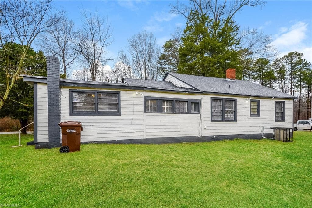 Stick/Site Built at 351 S Scientific Street, High Point NC 27260, photo 15 of 16