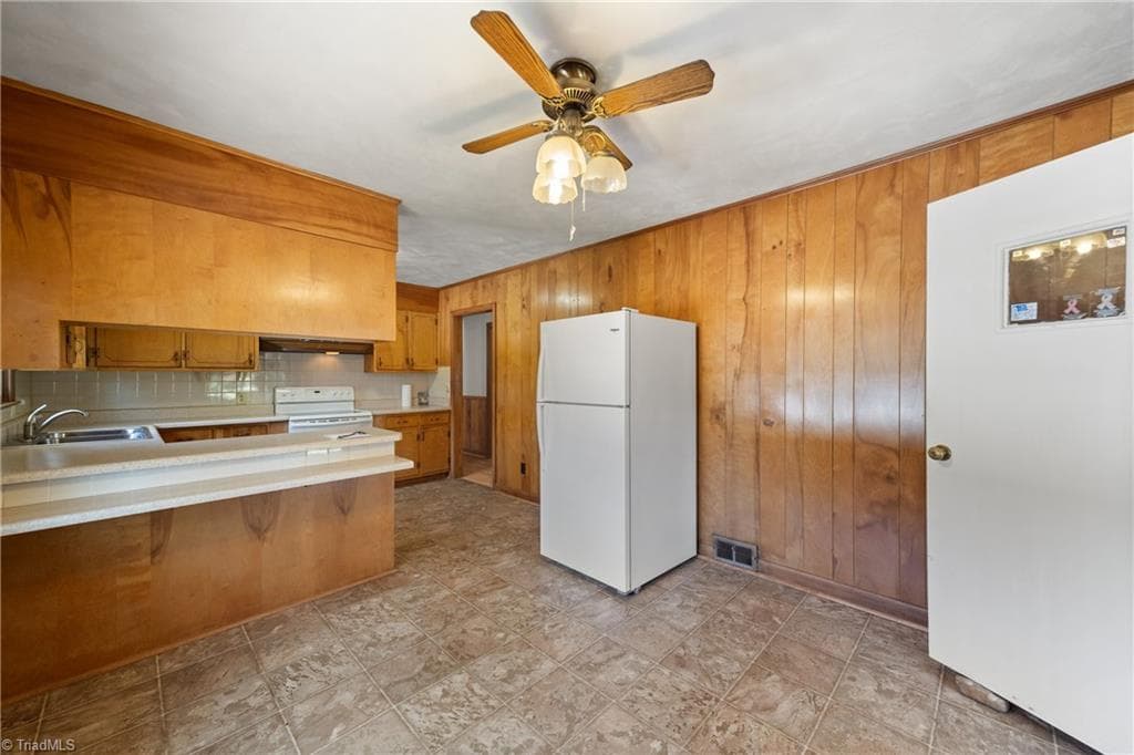 Stick/Site Built at 3211 NC Highway 8 S, Walnut Cove NC 27052, Walnut Cove, photo 10 of 34