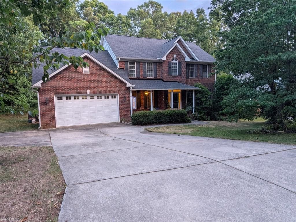 1702 Lakeland Point, High Point NC 27265