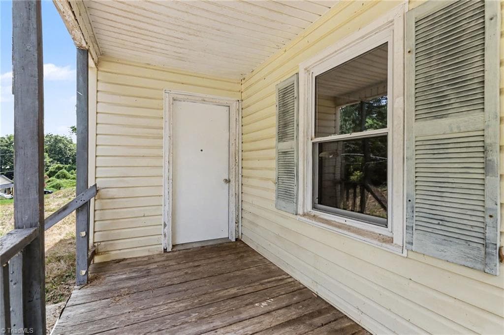 Stick/Site Built at 125 Scott Street, Reidsville NC 27320, photo 3 of 32