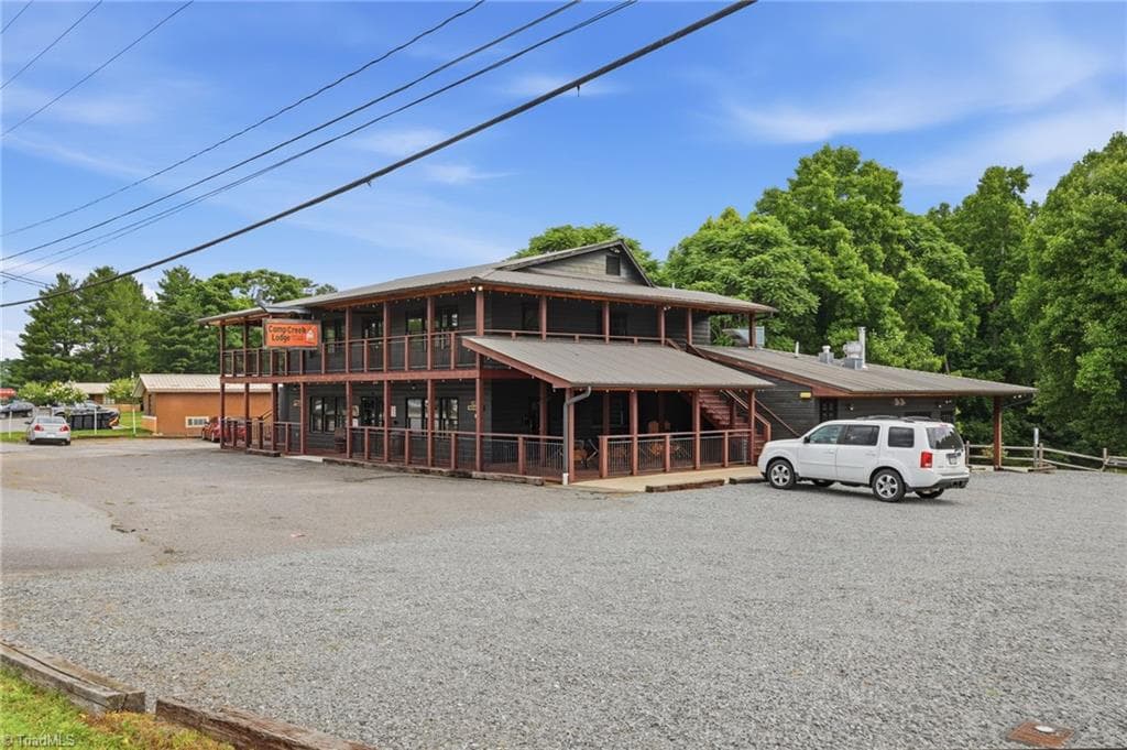 Retail at 2000 Bridge Street, Elkin NC 28621, photo 2 of 50