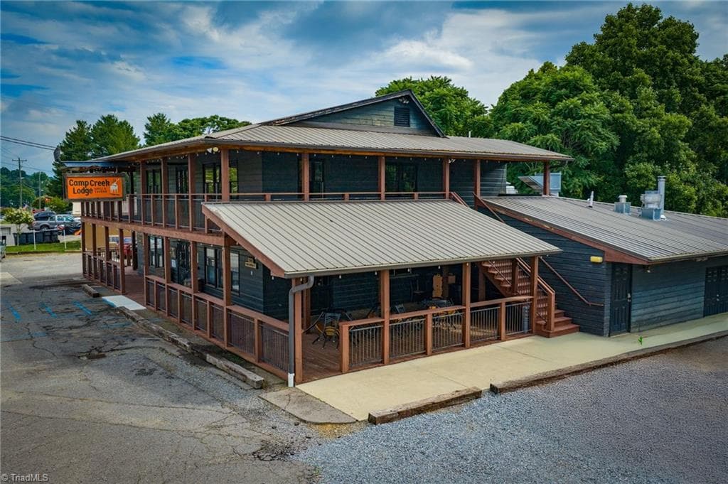 2000 Bridge Street, Elkin NC 28621