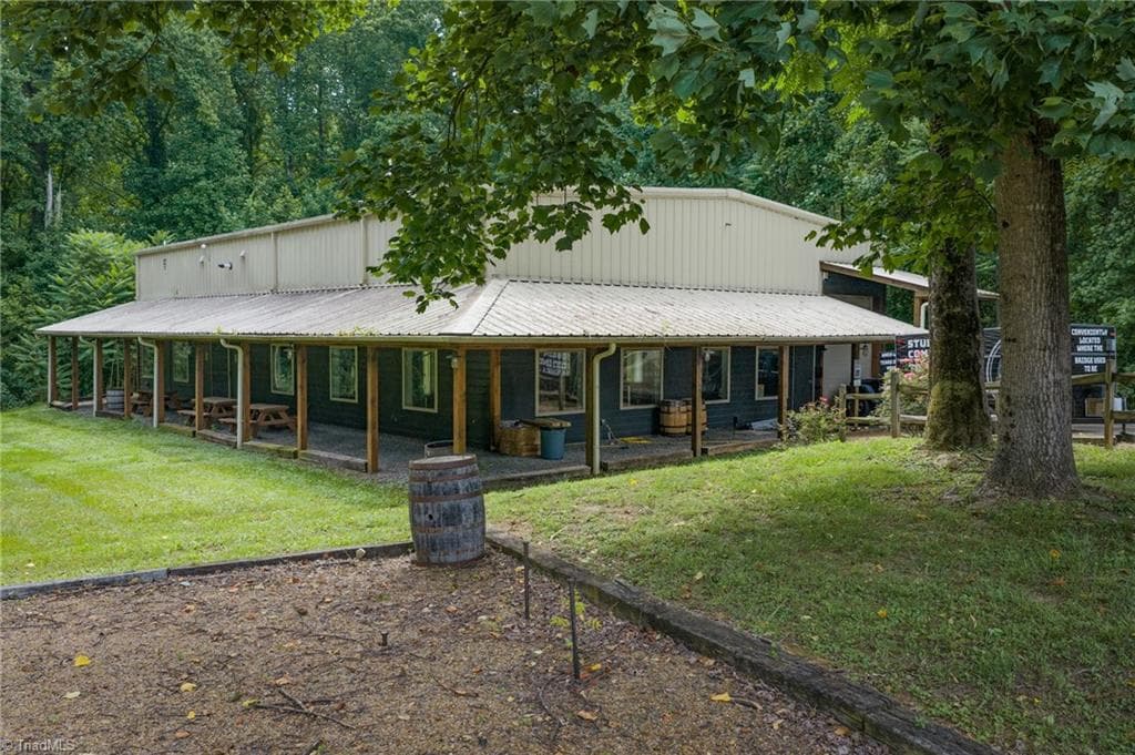 Retail at 2000 Bridge Street, Elkin NC 28621, photo 34 of 50