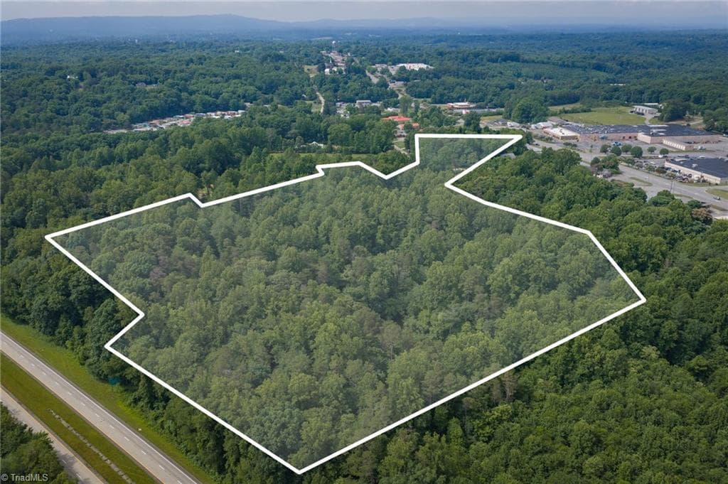 Retail at 2000 Bridge Street, Elkin NC 28621, photo 49 of 50