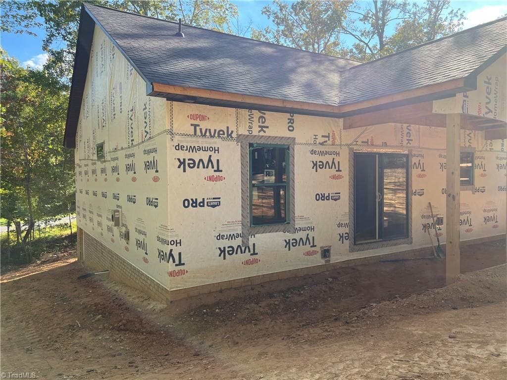 Stick/Site Built at 4864 Creeks Crossing Road, Asheboro NC 27205, photo 19 of 23