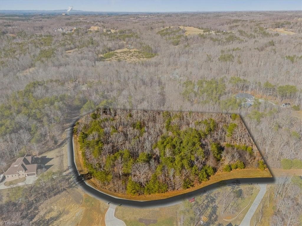 Single Family Residence at 7350 Hidden View Drive, Oak Ridge NC 27310, photo 3 of 14
