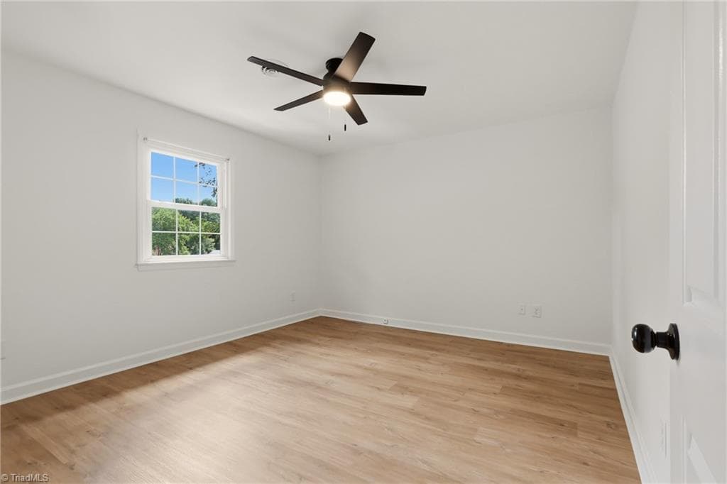 Stick/Site Built at 4518 Oak Hollow Drive, High Point NC 27265, photo 20 of 30