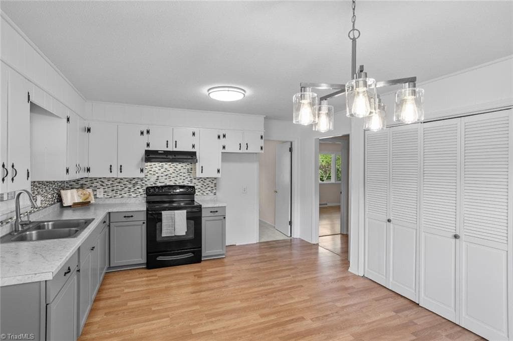 Stick/Site Built at 9771 Woodruff Road, Kernersville NC 27284, photo 13 of 46