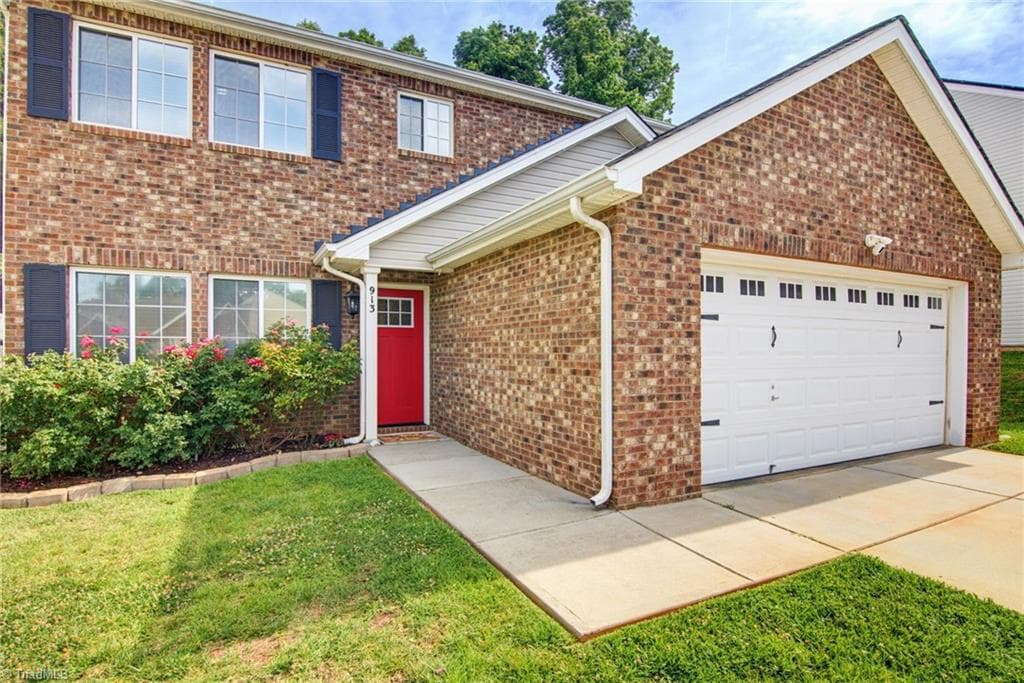 913 Topsail Drive, Browns Summit NC 27214
