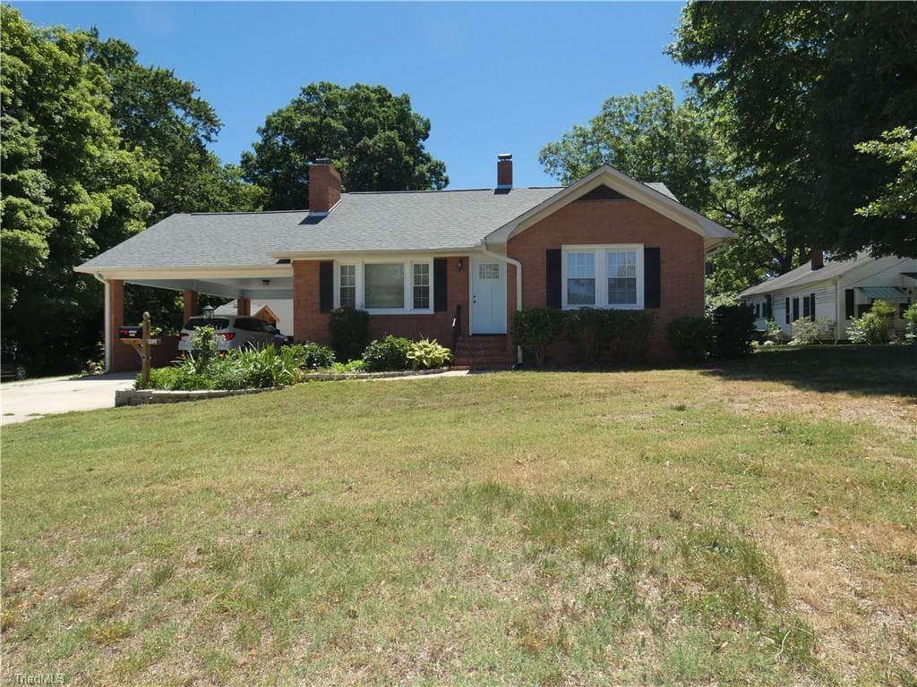Stick/Site Built at 1239 Fairview Drive, Lexington NC 27292, Lexington, photo 2 of 33
