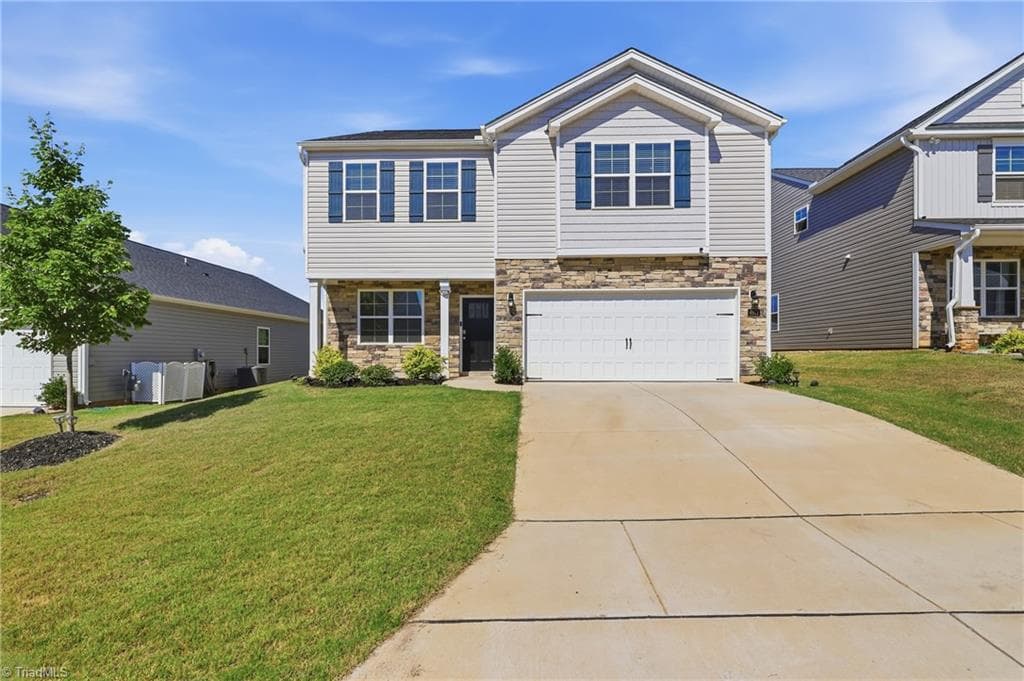 Stick/Site Built at 4611 Reedy Creek Farm Circle, Greensboro NC 27405, photo 3 of 39