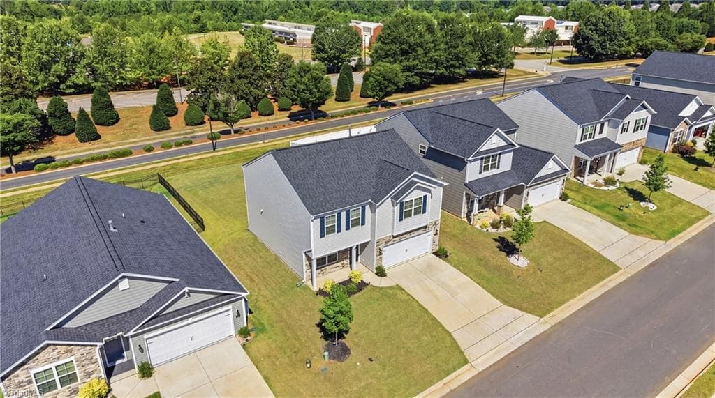Stick/Site Built at 4611 Reedy Creek Farm Circle, Greensboro NC 27405, photo 32 of 39