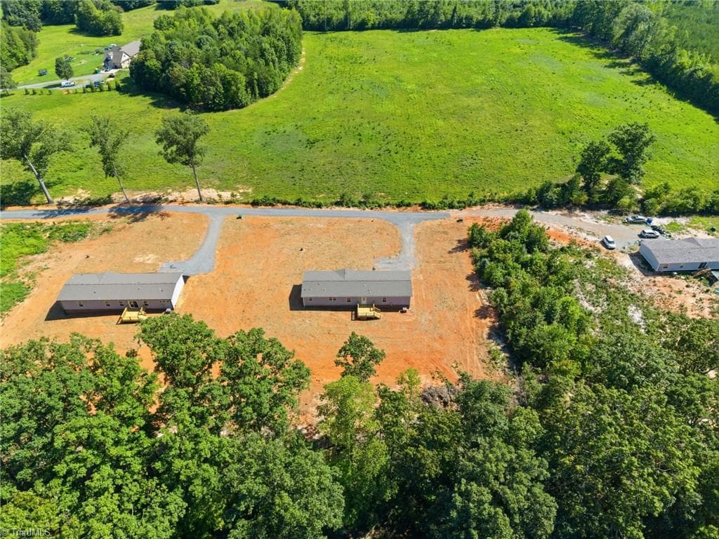 Manufactured Home at 327 Macy Mae Way, Reidsville NC 27320, photo 8 of 49