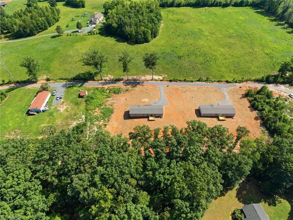 Manufactured Home at 291 Macy Mae Way, Reidsville NC 27320, photo 5 of 23
