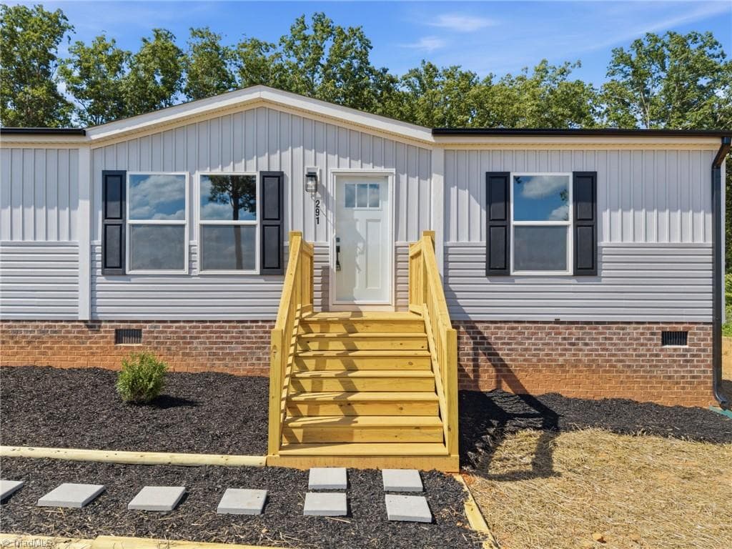 Manufactured Home at 291 Macy Mae Way, Reidsville NC 27320, photo 4 of 23