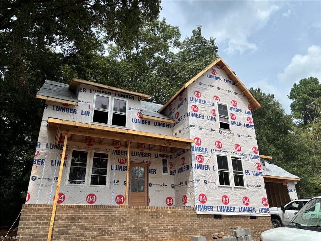 Stick/Site Built at 605 Sommerdale Court, Rural Hall NC 27045, photo 7 of 29