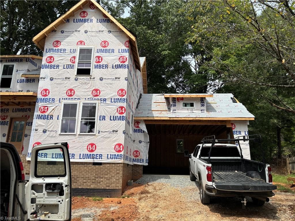 Stick/Site Built at 605 Sommerdale Court, Rural Hall NC 27045, photo 8 of 29
