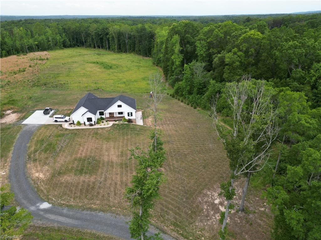 2498 Settle Bridge Road, Stoneville NC 27048