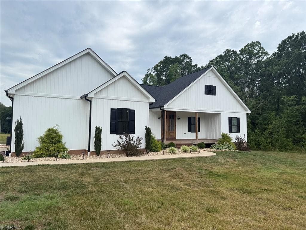 Stick/Site Built at 2498 Settle Bridge Road, Stoneville NC 27048, photo 24 of 32