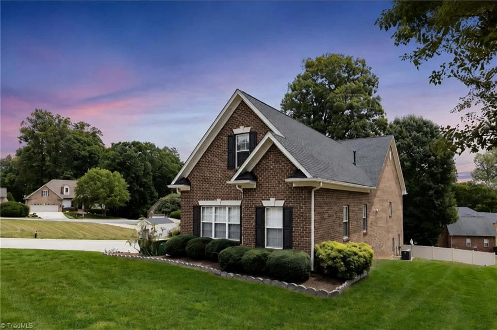 Stick/Site Built at 4730 Michaels Trail, Winston-Salem NC 27101, photo 4 of 45