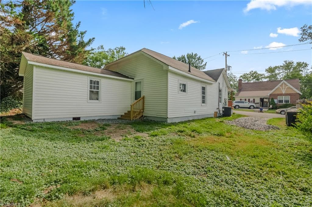 Stick/Site Built at 413 Junction Street, Mount Airy NC 27030, photo 28 of 30