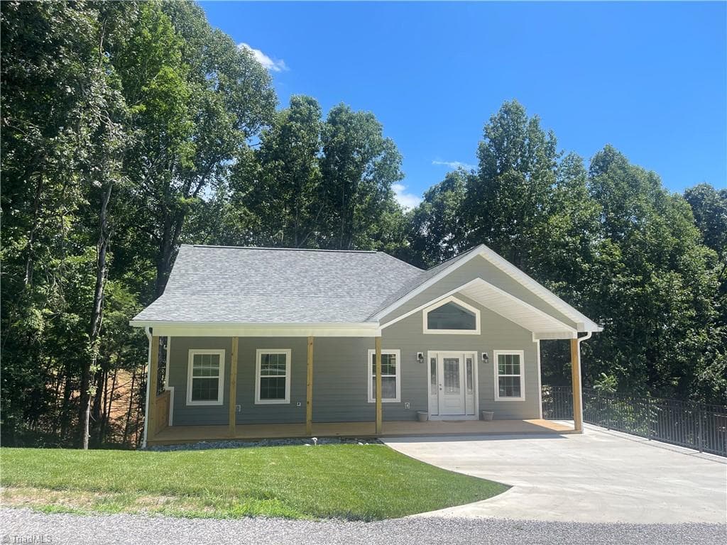 Stick/Site Built at 177 Linda Carol Avenue, Wilkesboro NC 28697, Wilkesboro, photo 75 of 88