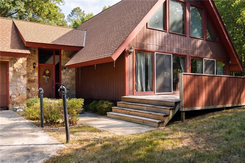 Stick/Site Built at 812 NC Highway 62 W, Greensboro NC 27406, photo 4 of 49