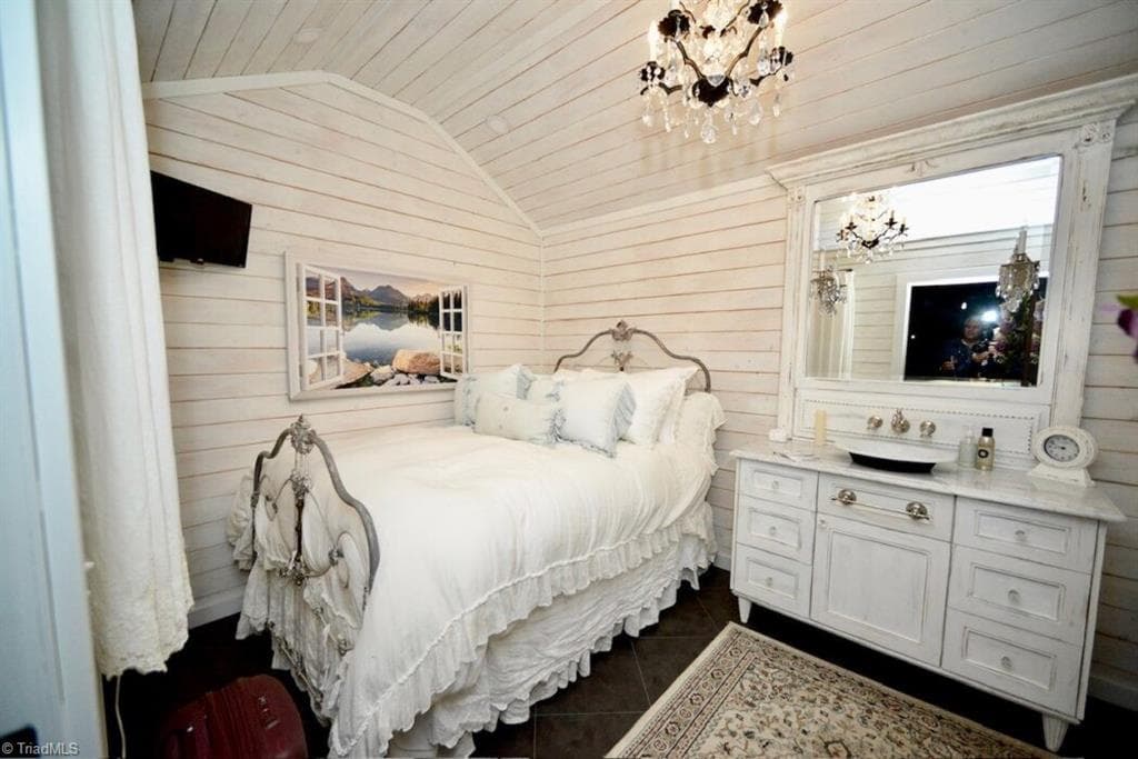 Resort at 2524 Edmonds Road # 33, Galax VA 24333, Galax, photo 5 of 19