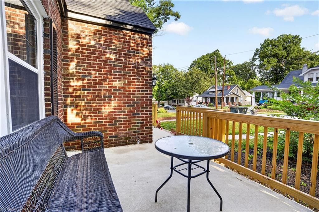 Stick/Site Built at 405 Spring Street, Thomasville NC 27360, photo 3 of 42