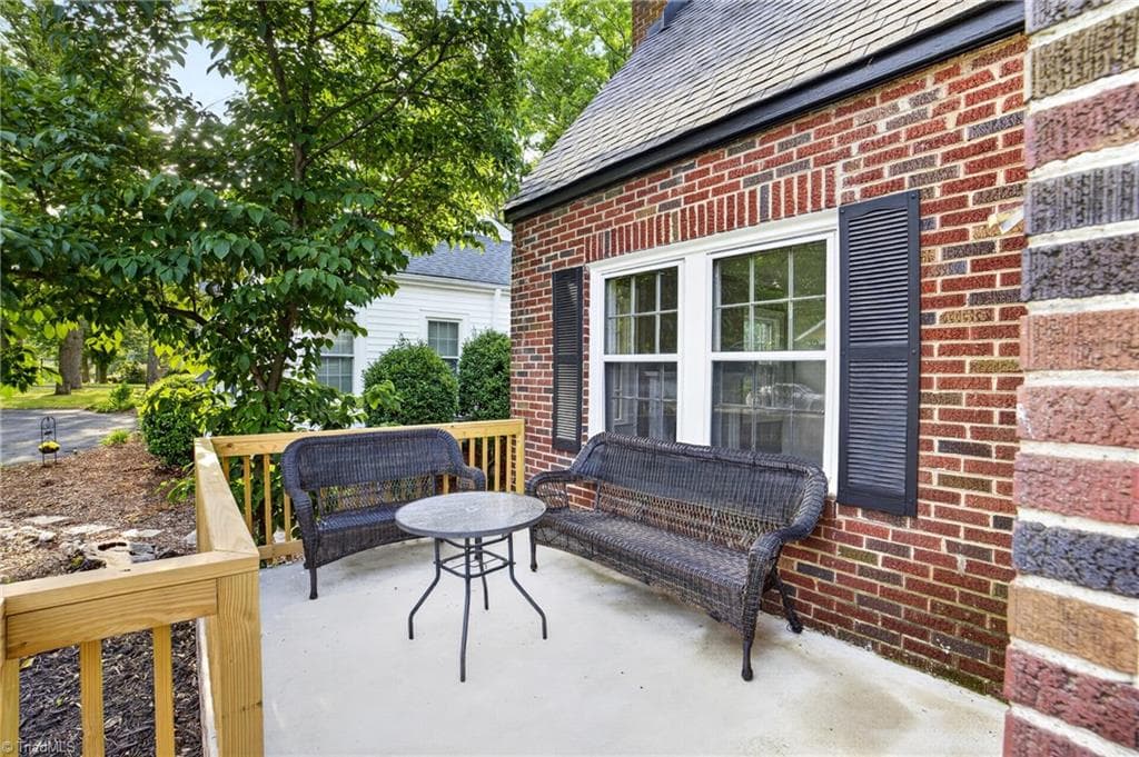 Stick/Site Built at 405 Spring Street, Thomasville NC 27360, photo 4 of 42