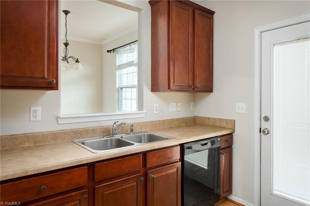 Stick/Site Built at 2674 Hartfield Commons Lane, Winston-Salem NC 27103, photo 9 of 23