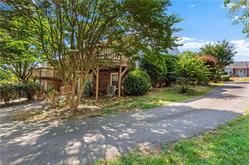 Stick/Site Built at 3663 Heathrow Drive, Winston-Salem NC 27127, Winston-Salem, photo 32 of 34