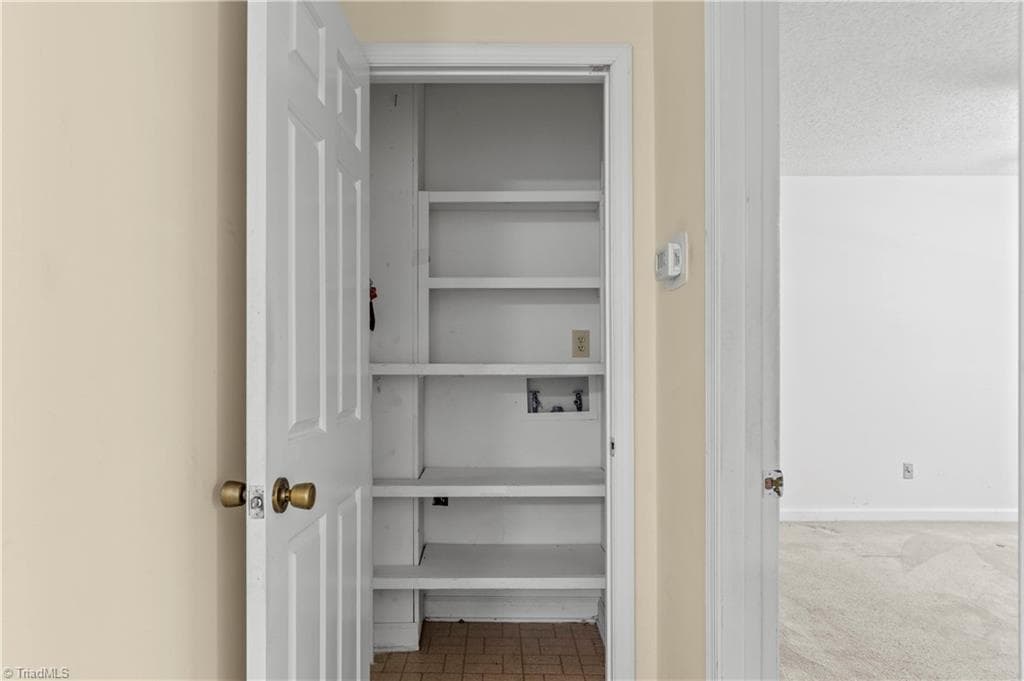Stick/Site Built at 3663 Heathrow Drive, Winston-Salem NC 27127, Winston-Salem, photo 14 of 34
