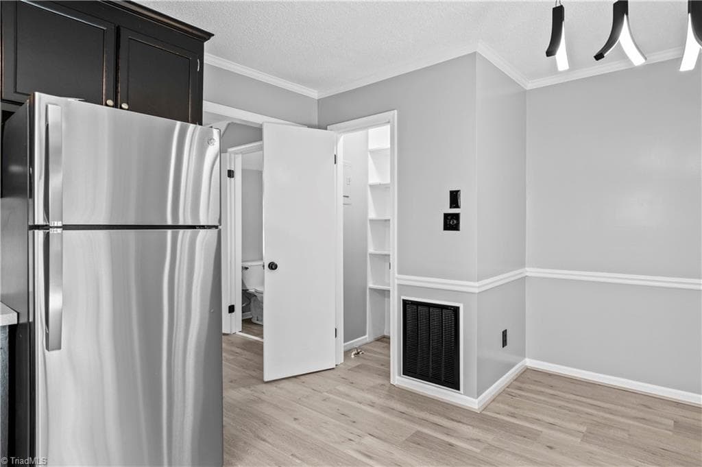 Stick/Site Built at 240 Vista Circle # B, Winston-Salem NC 27106, Winston-Salem, photo 13 of 26