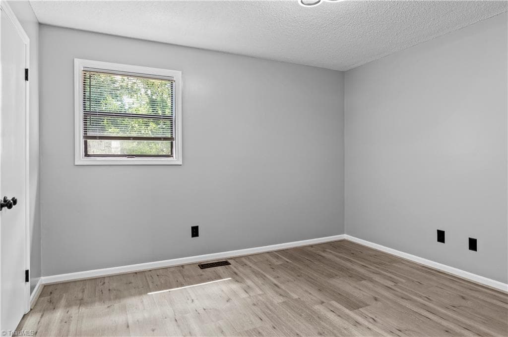 Stick/Site Built at 240 Vista Circle # B, Winston-Salem NC 27106, Winston-Salem, photo 24 of 26