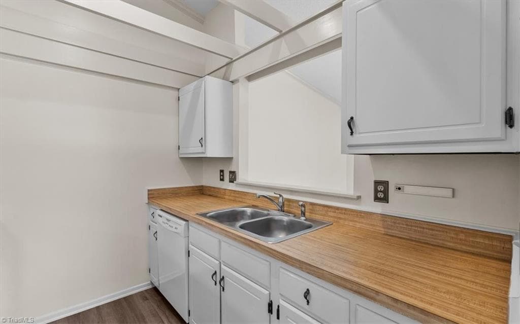 Stick/Site Built at 2645 Cottage Place, Greensboro NC 27455, photo 13 of 28
