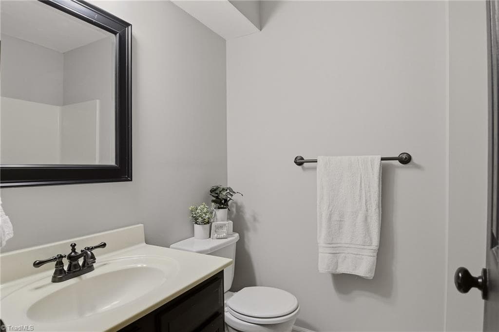 Stick/Site Built at 134 Rivertree Lane, Winston-Salem NC 27103, Winston-Salem, photo 22 of 29