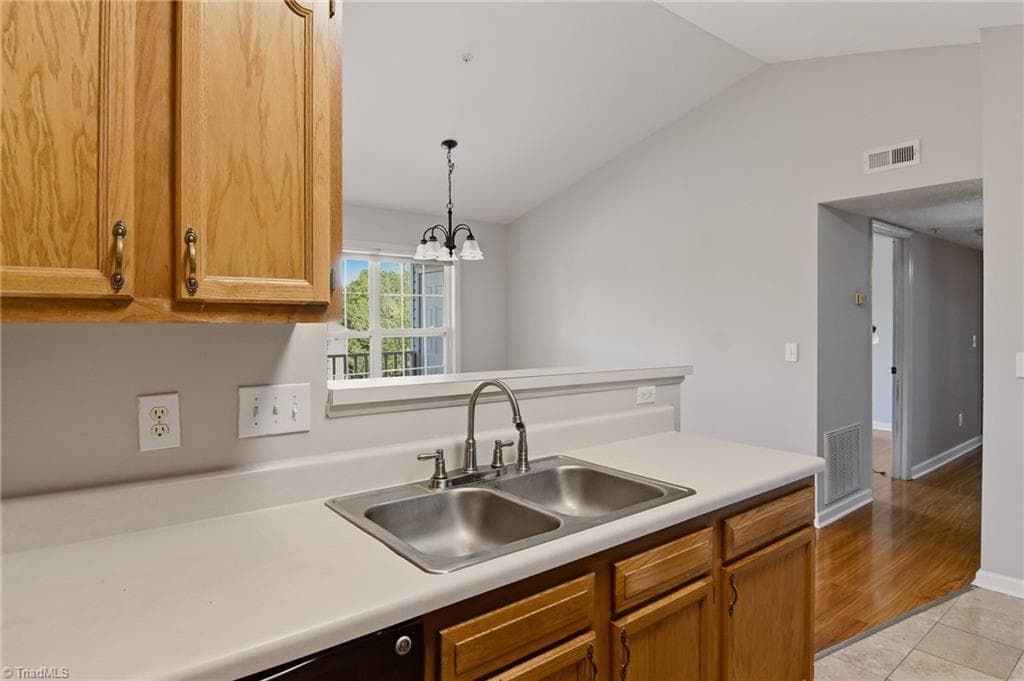 Stick/Site Built at 134 Rivertree Lane, Winston-Salem NC 27103, Winston-Salem, photo 14 of 29