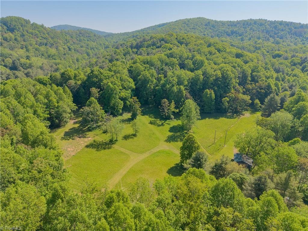 8730 Lee Drive NE, Copper Hill VA 24079