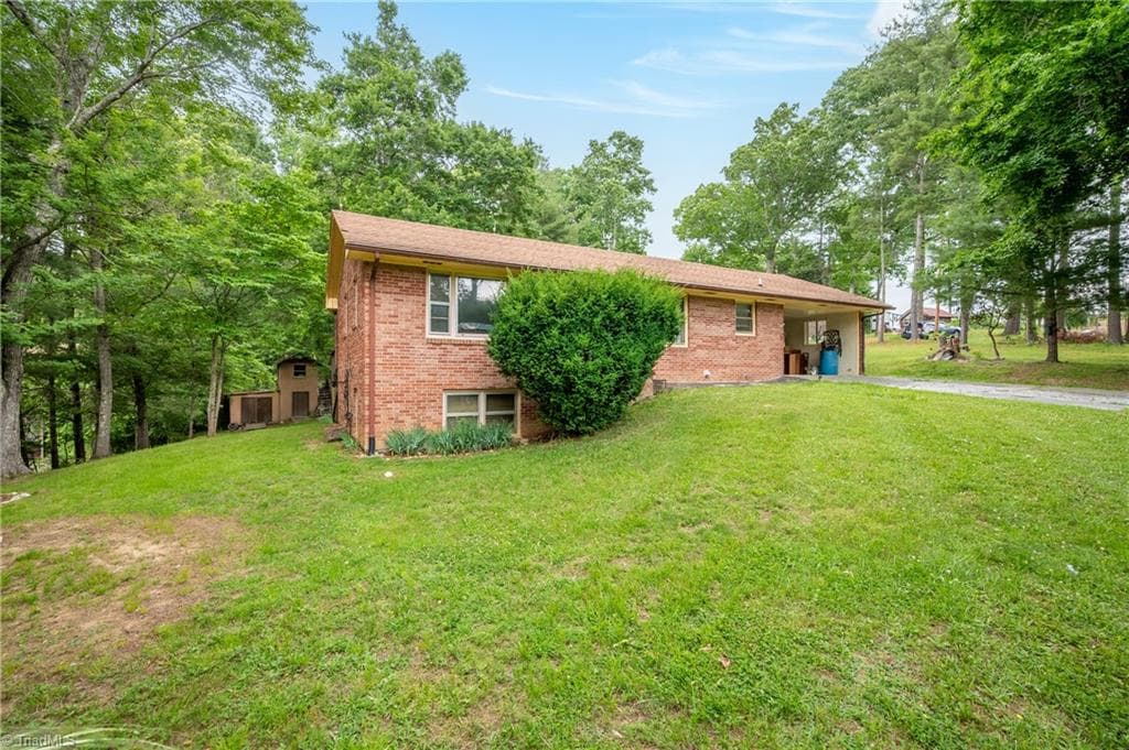 Stick/Site Built at 3987 Webbs Mill Road N, Floyd VA 24149, Floyd, photo 4 of 50