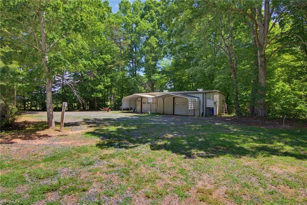 Manufactured Home at 1041 Whitts Road, Madison NC 27025, Madison, photo 55 of 68