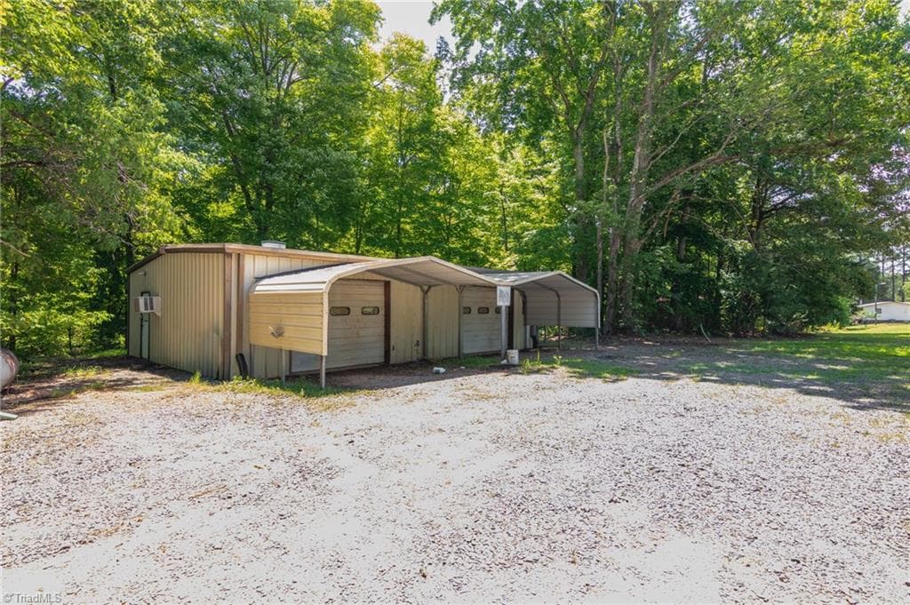 Manufactured Home at 1041 Whitts Road, Madison NC 27025, Madison, photo 57 of 68